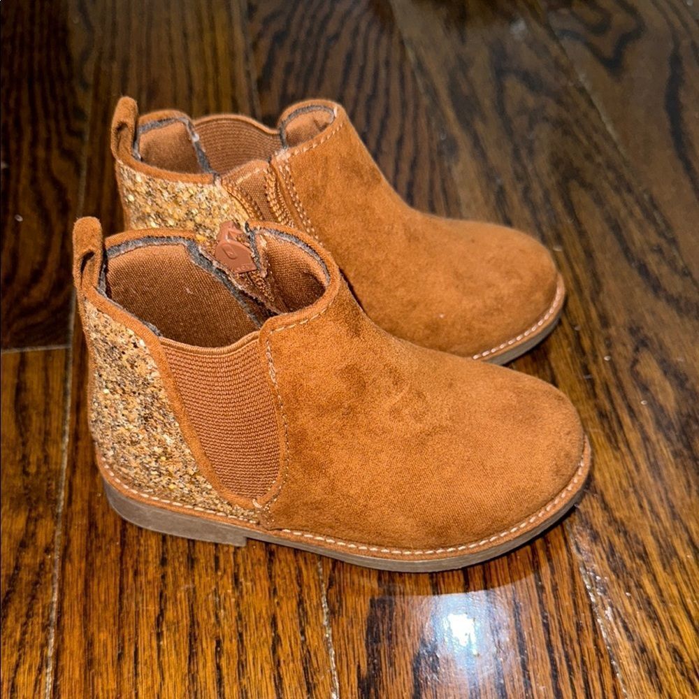 Harper Canyon Brown Suede with Gold Sparkle Ankle Boots 7